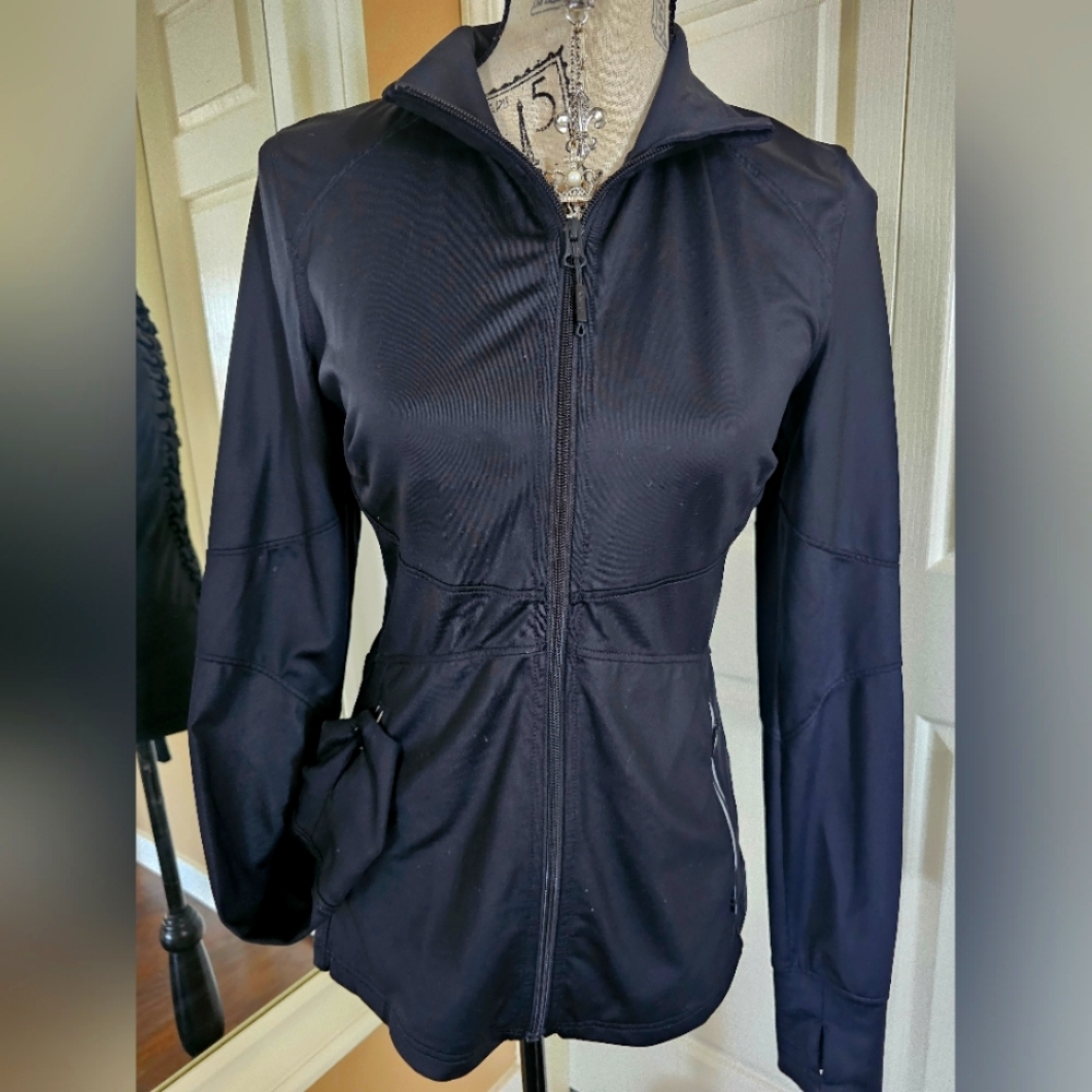 Titika Training/Yoga Zip Jacket and yoga pants